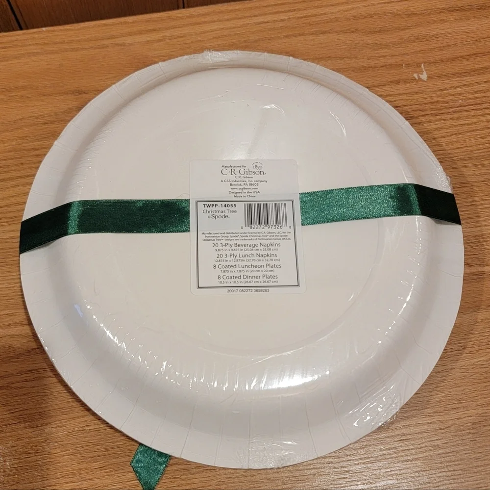NEW Spode Christmas Tree Coated Disposable Plates & Napkins set 8 place settings